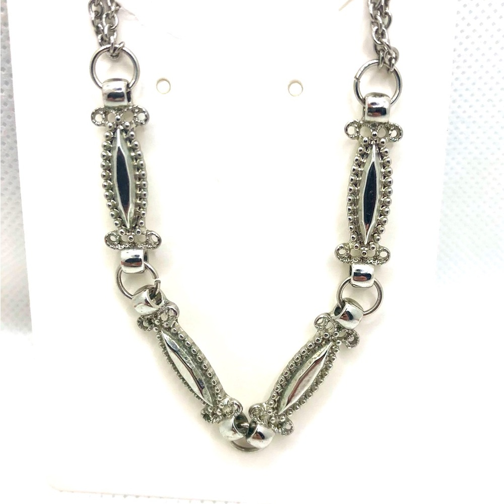 GUESS Necklace Choker Silver Tone